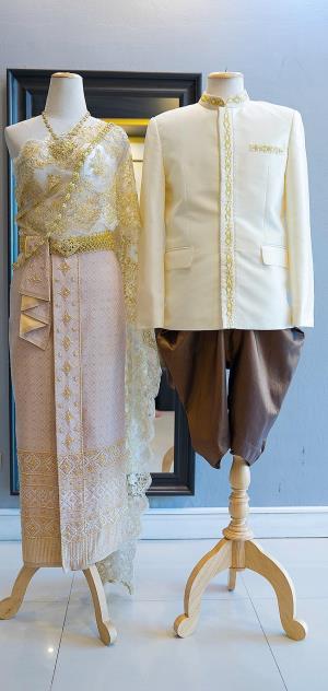 ชุดไทยเจ้าสาว ชุดไทยจักรพรรดิ์ เช่าที่แบมบี้ เวดดิ้ง ห้วยขวาง